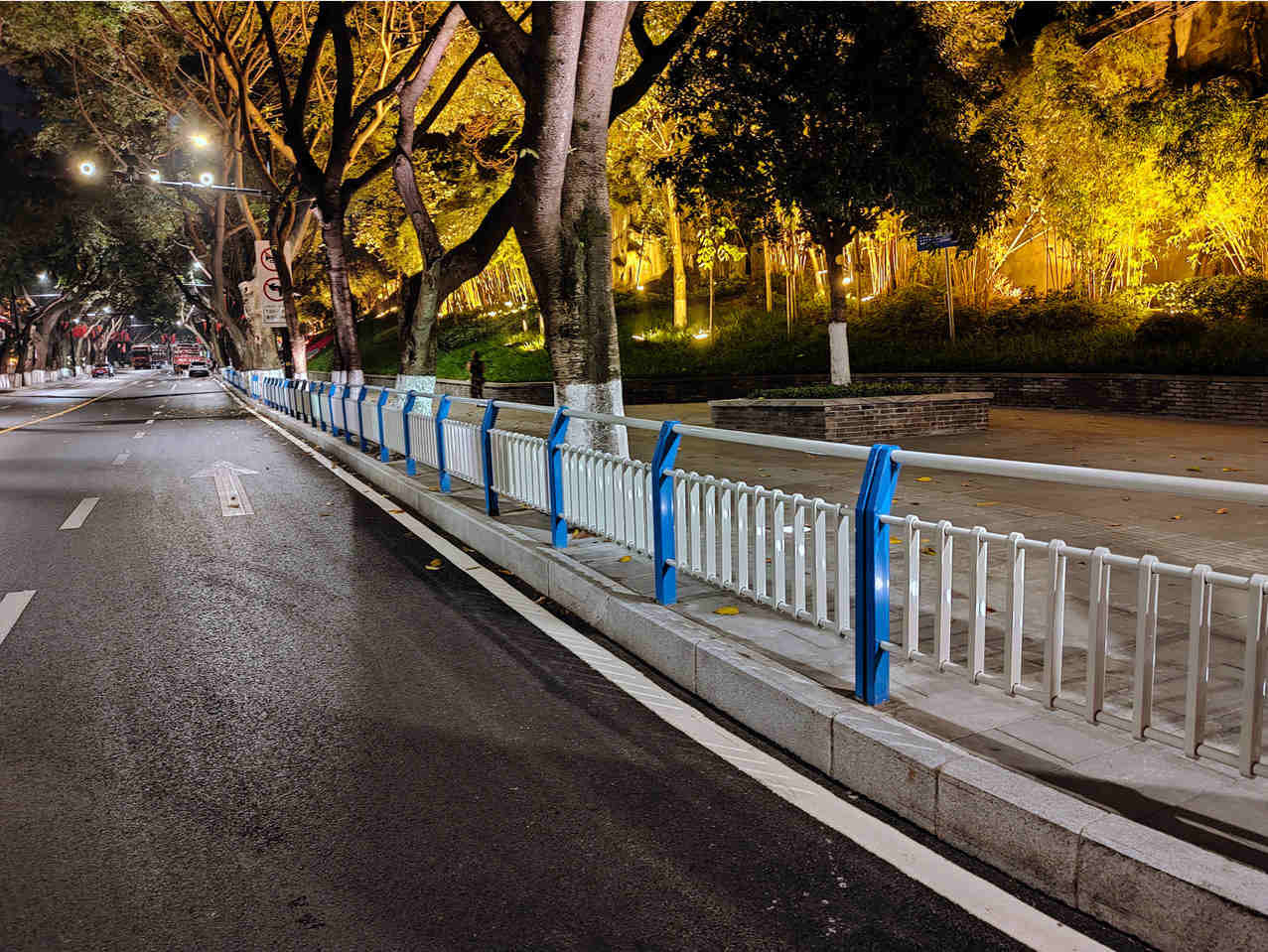 渝中區(qū)人行道護欄